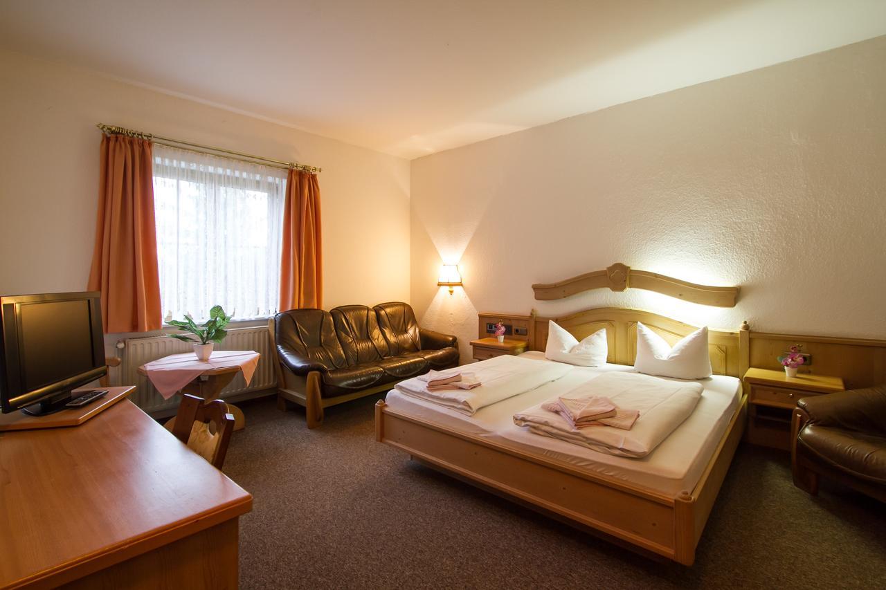 Hotel Groebern Am See Grobern Екстериор снимка